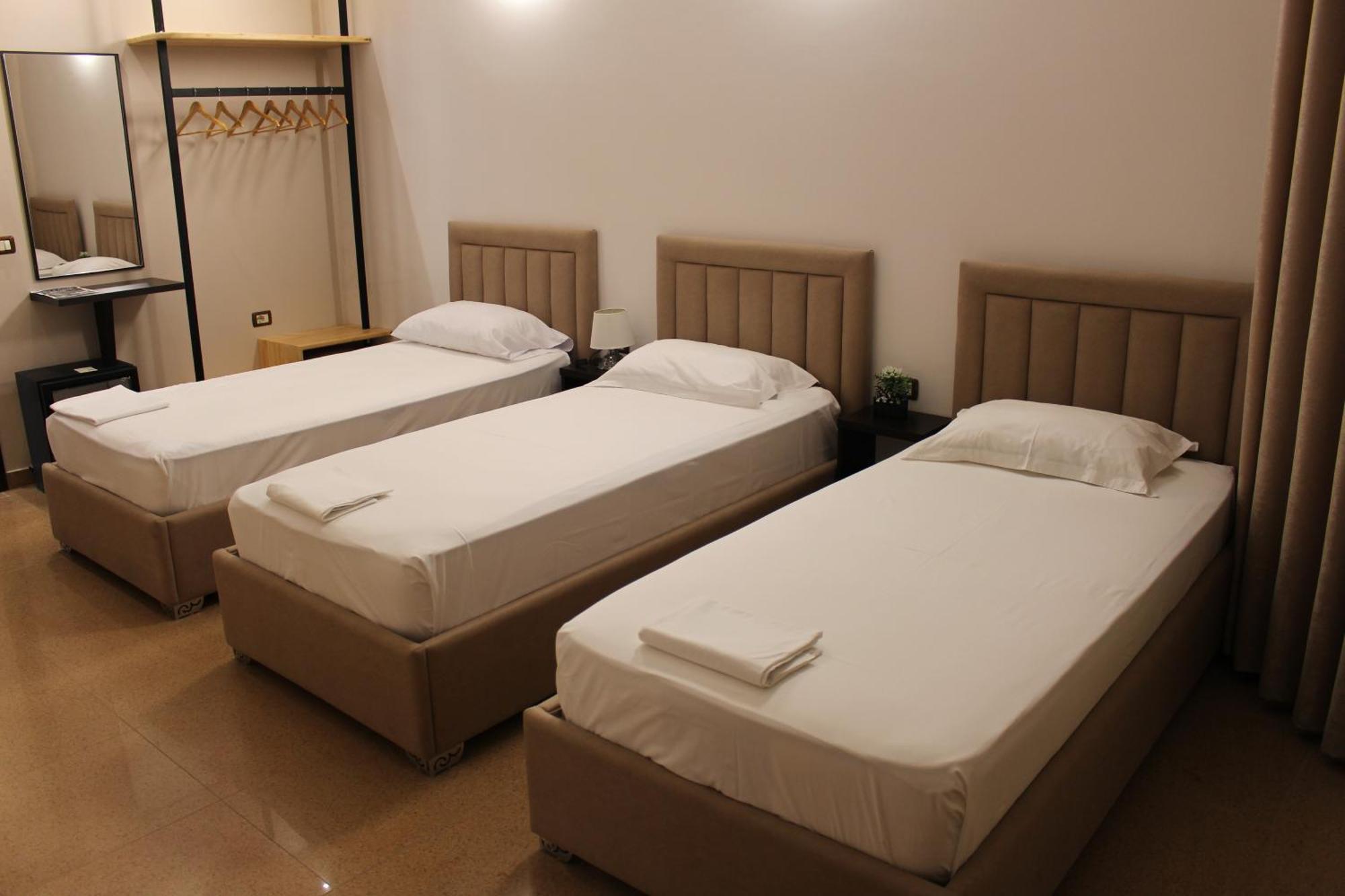 Hotel Vila Maledhi 培拉特 外观 照片